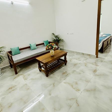 Tirupati Homestay - Shilparamam - Luxury Ac Apartments By Stayflexi - Fast Wifi, Kitchen, Android Tv - Walk To Ps4 Pure Veg Restaurant - Easy Access To Airport, Railway Station And To All Temples Eksteriør bilde