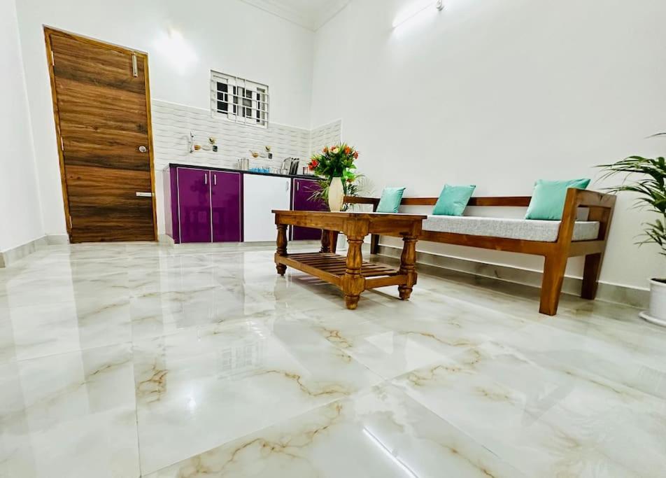 Tirupati Homestay - Shilparamam - Luxury Ac Apartments By Stayflexi - Fast Wifi, Kitchen, Android Tv - Walk To Ps4 Pure Veg Restaurant - Easy Access To Airport, Railway Station And To All Temples Eksteriør bilde