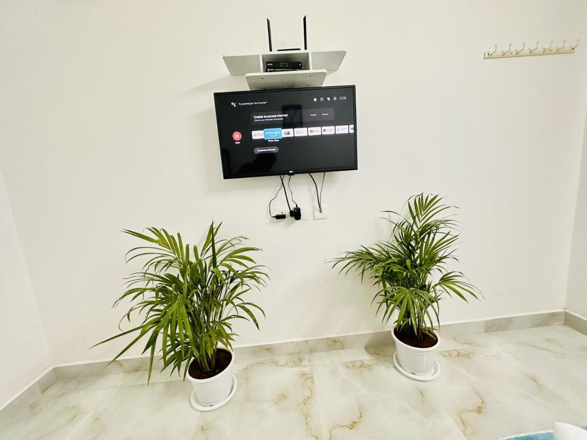 Tirupati Homestay - Shilparamam - Luxury Ac Apartments By Stayflexi - Fast Wifi, Kitchen, Android Tv - Walk To Ps4 Pure Veg Restaurant - Easy Access To Airport, Railway Station And To All Temples Eksteriør bilde